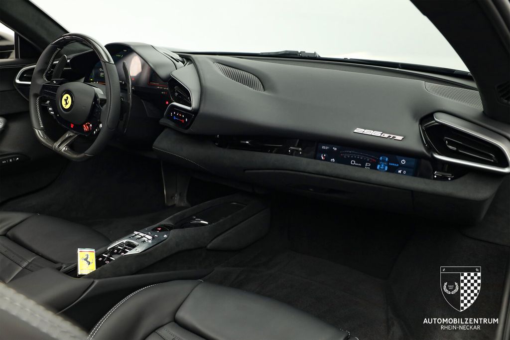 Ferrari 296 GTS 2025