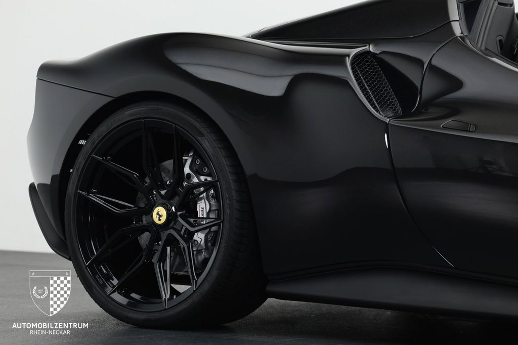 Ferrari 296 GTS 2025