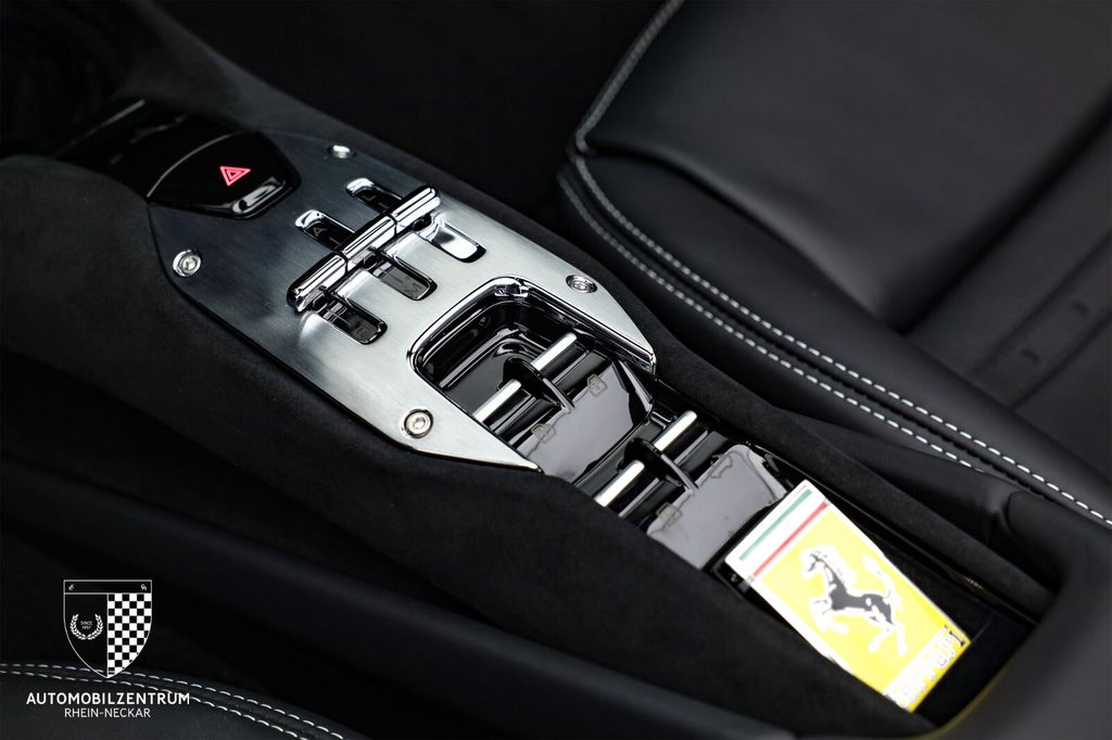 Ferrari 296 GTS 2025