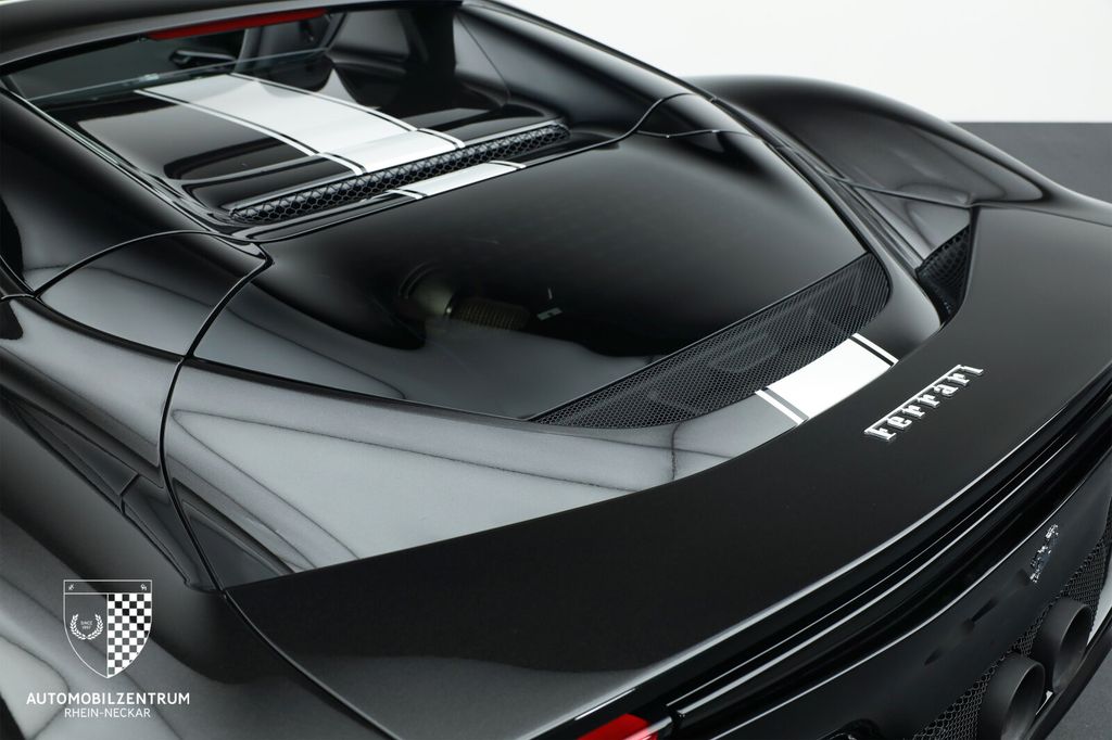 Ferrari 296 GTS 2025