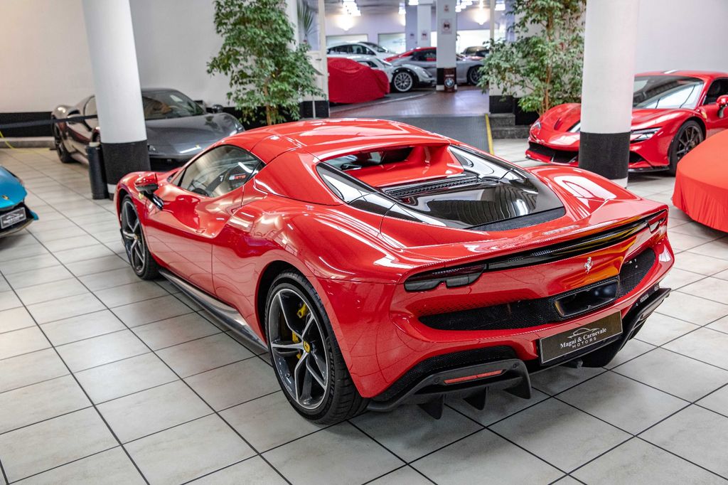 Ferrari 296 GTS 2024