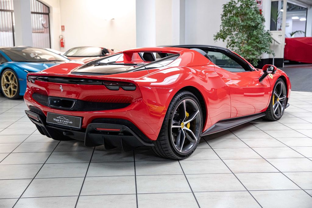 Ferrari 296 GTS 2024