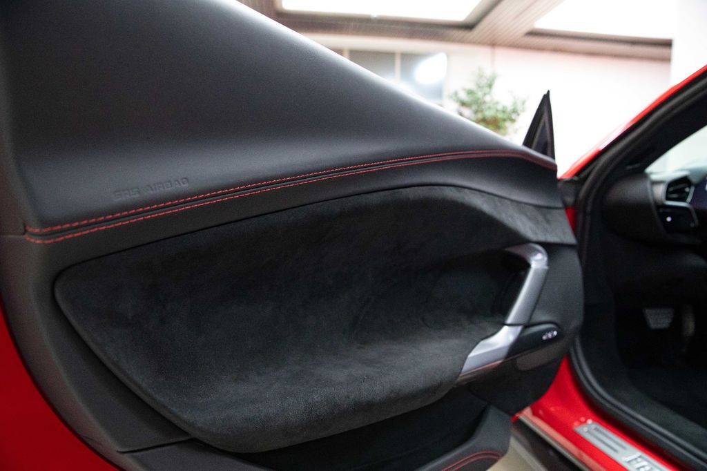 Ferrari 296 GTS 2024