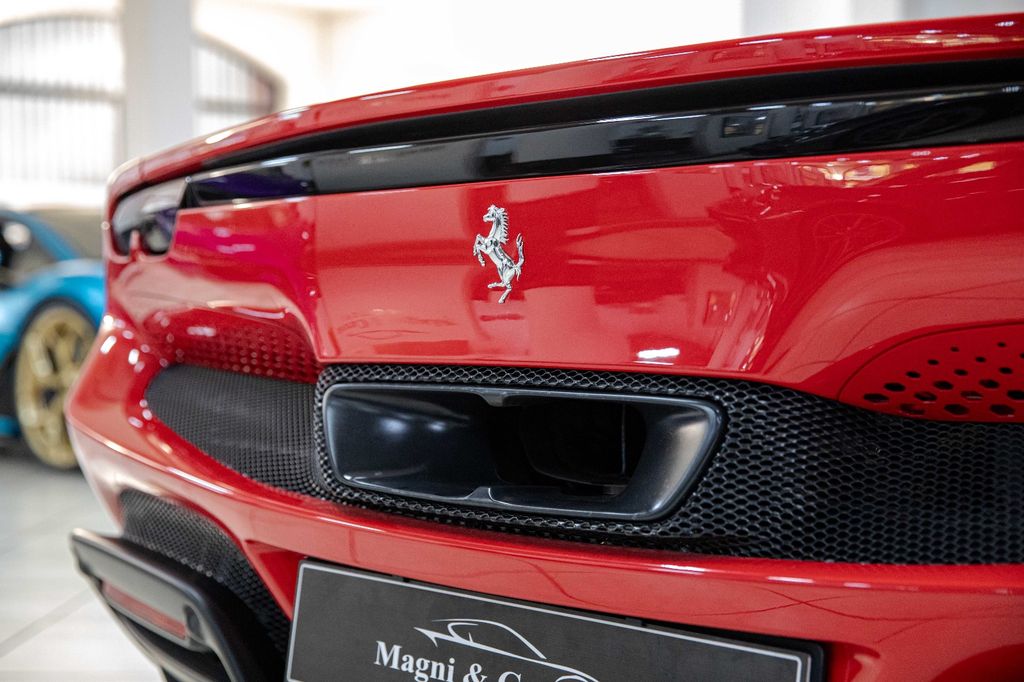 Ferrari 296 GTS 2024