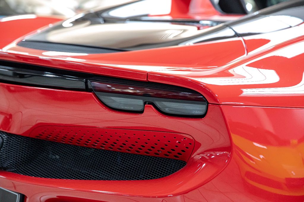 Ferrari 296 GTS 2024