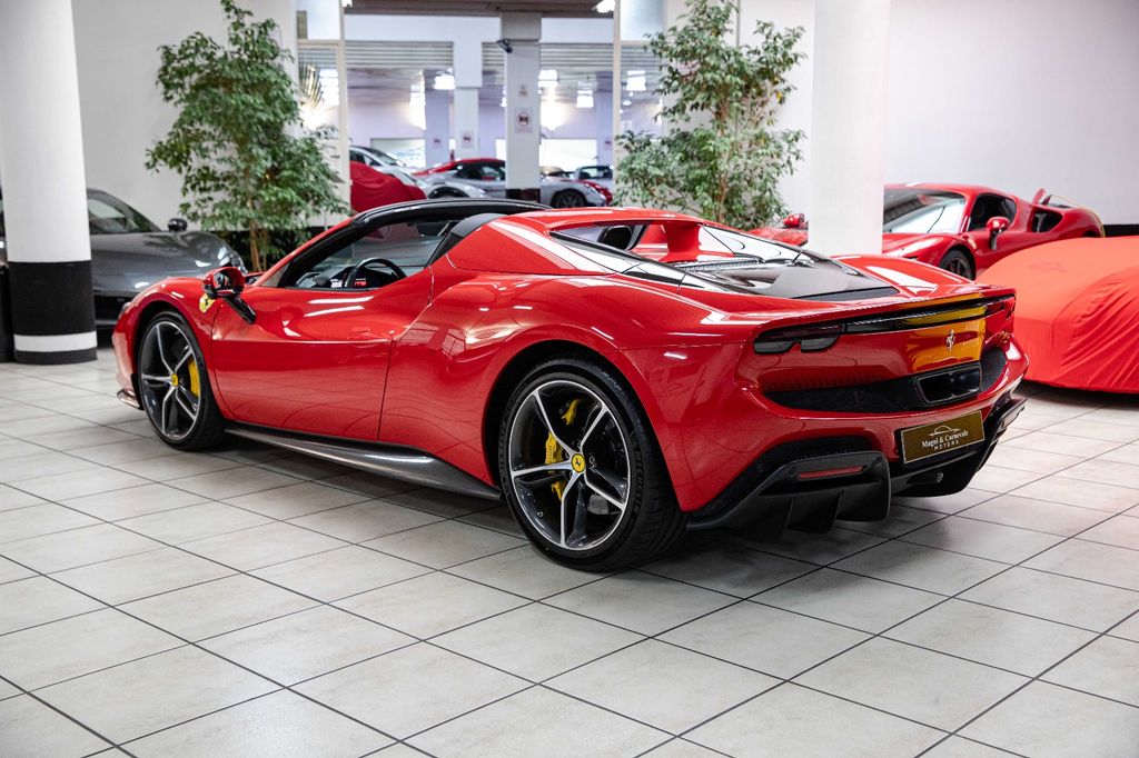 Ferrari 296 GTS 2024