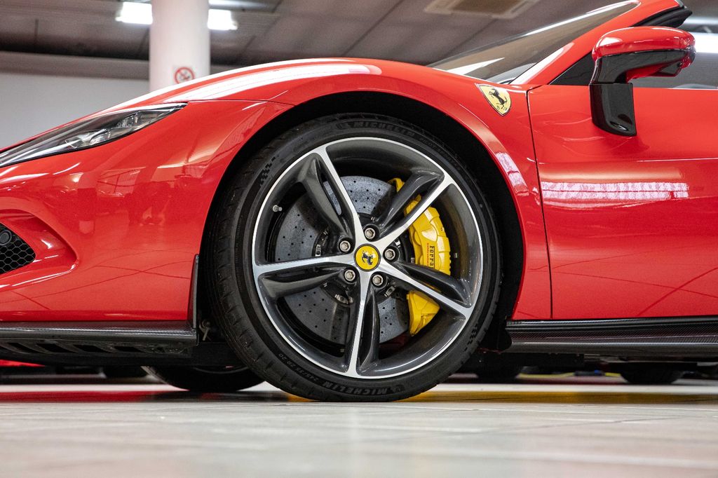 Ferrari 296 GTS 2024