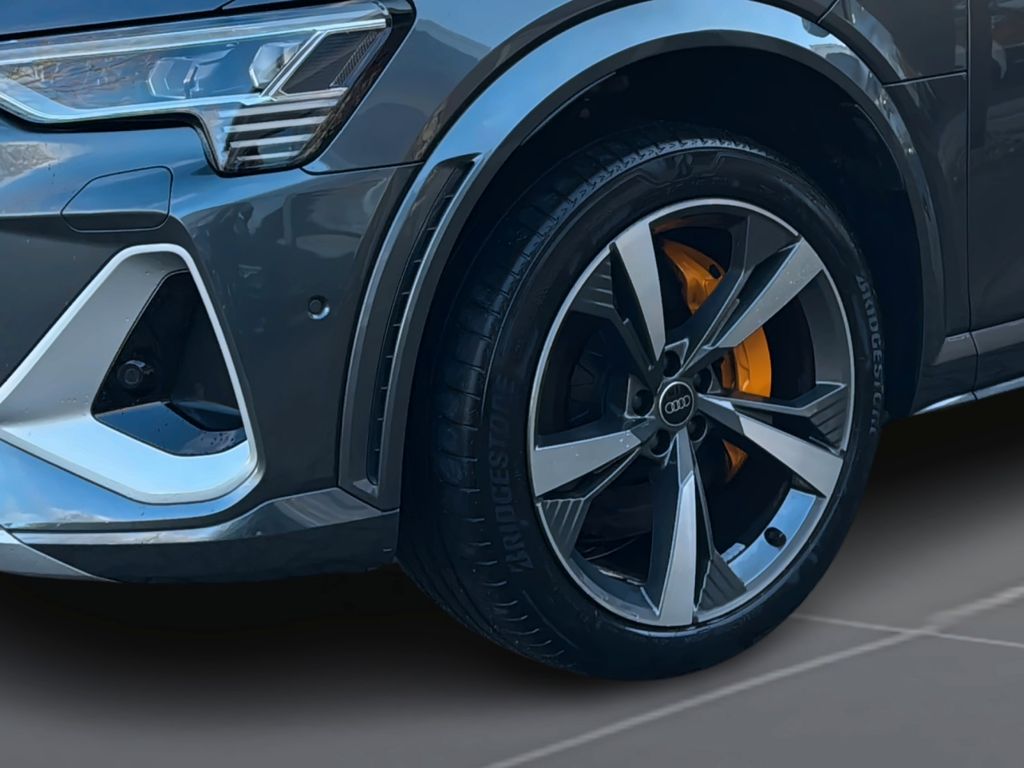 Audi e-tron 2022