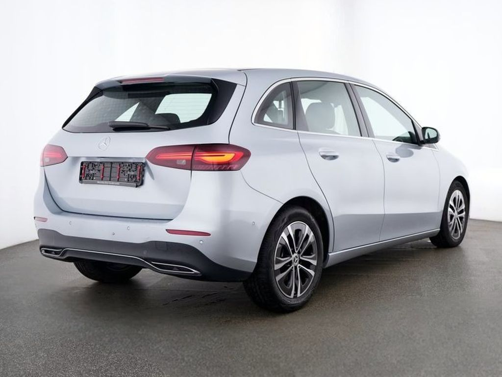Mercedes-Benz B 200 2025