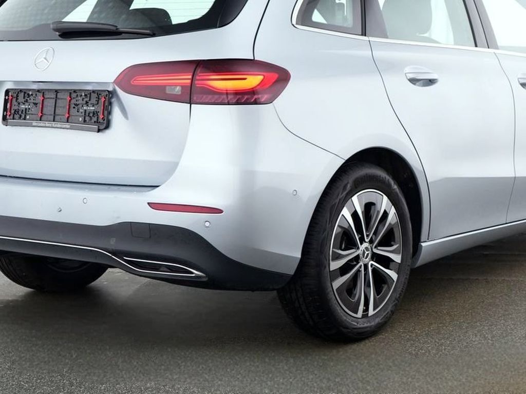 Mercedes-Benz B 200 2025