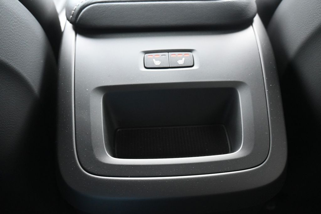 Volvo XC60 2025