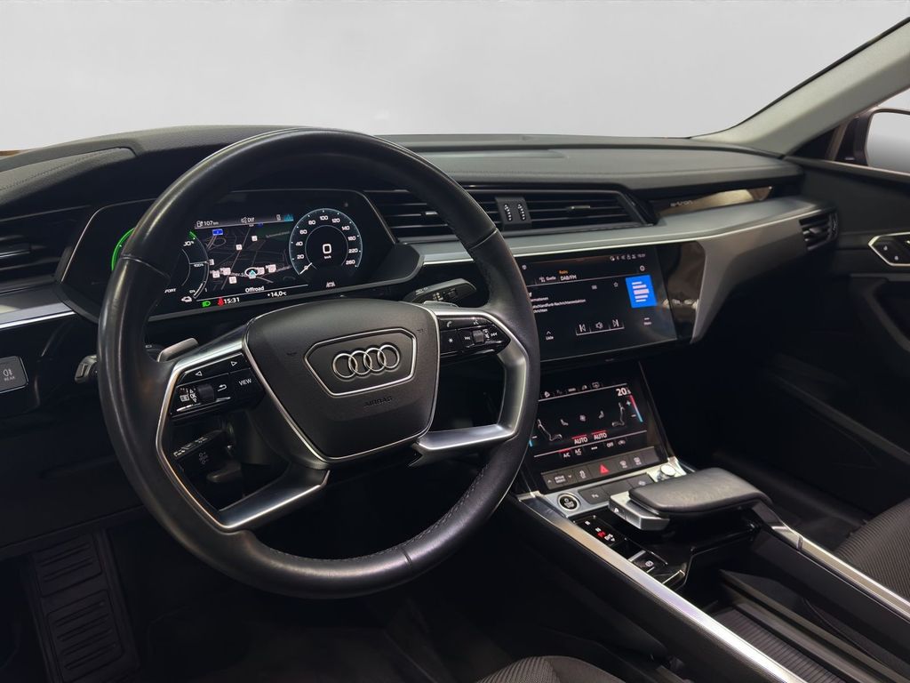 Audi e-tron 2022