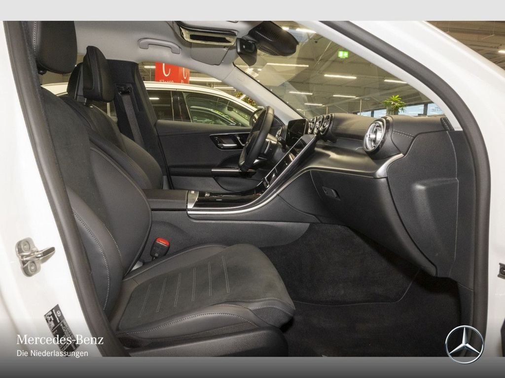 Mercedes-Benz C 200 2025