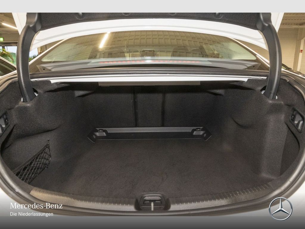 Mercedes-Benz C 200 2025