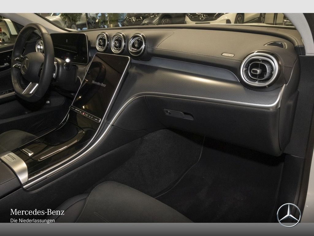Mercedes-Benz C 200 2025