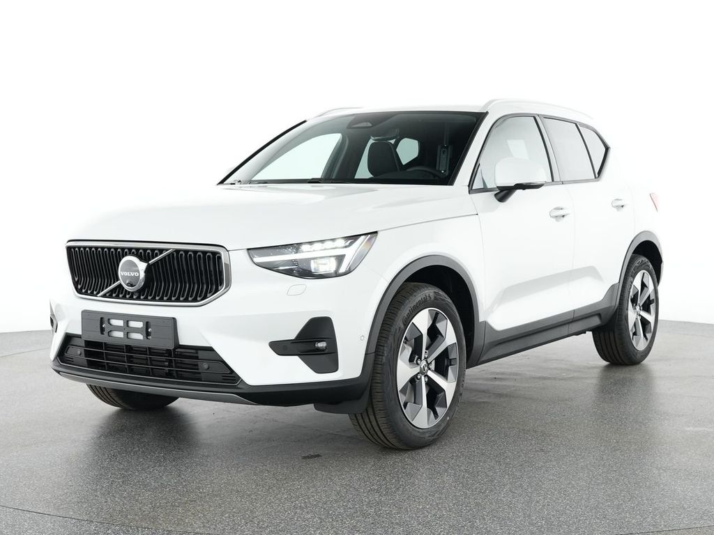 Volvo XC40 2025