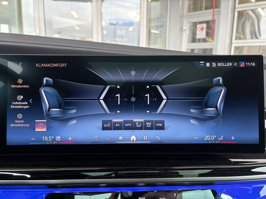 BMW 750 2025