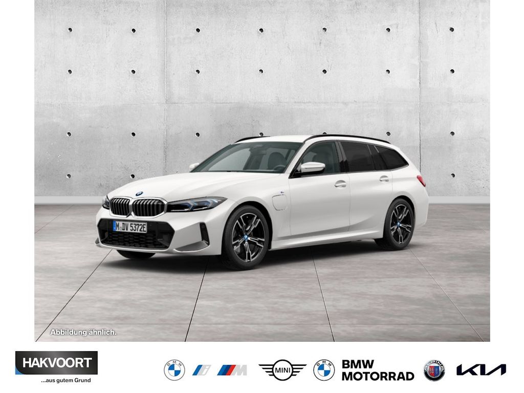 BMW 330 2023