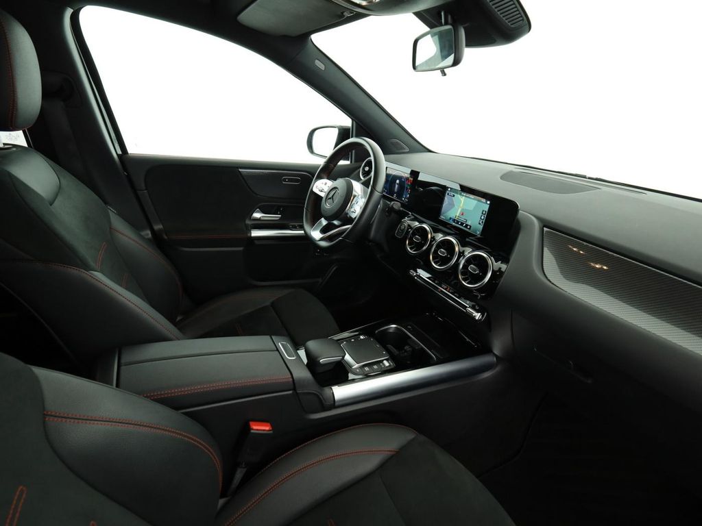 Mercedes-Benz B 250 2022