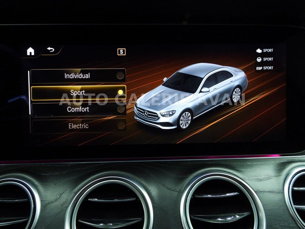 Mercedes-Benz E 300 2022