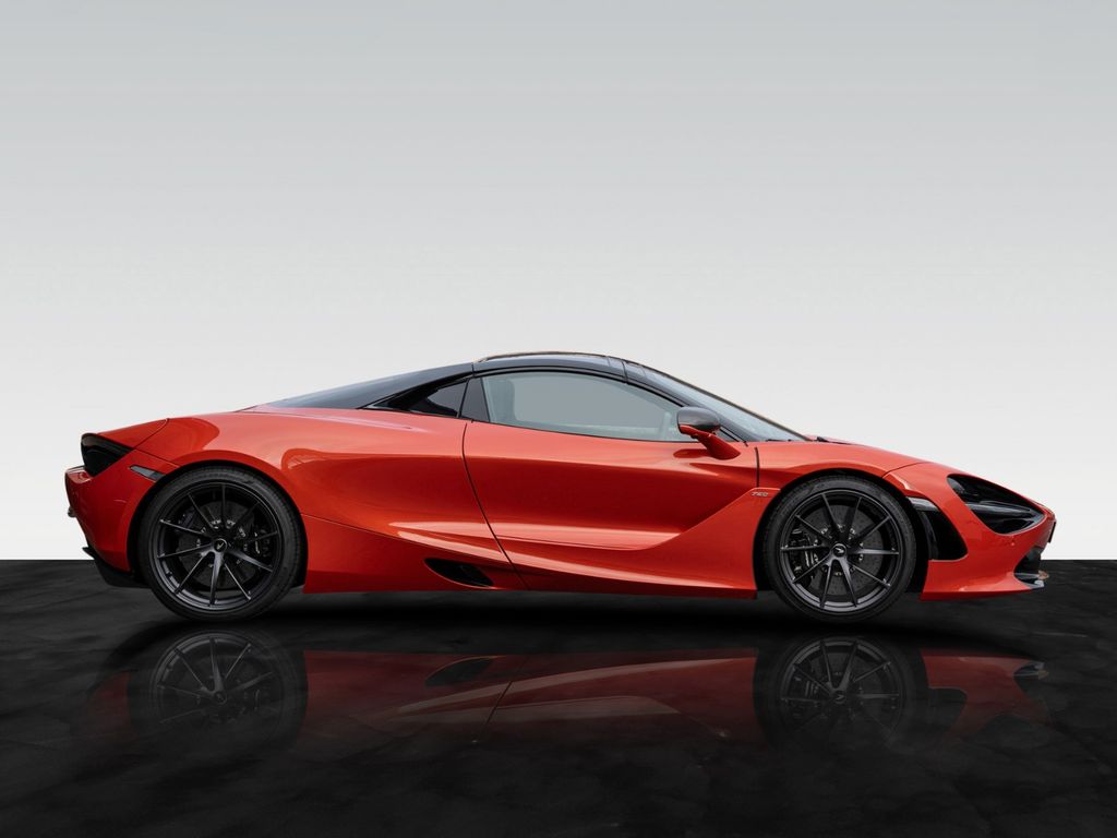 McLaren 720S 2025