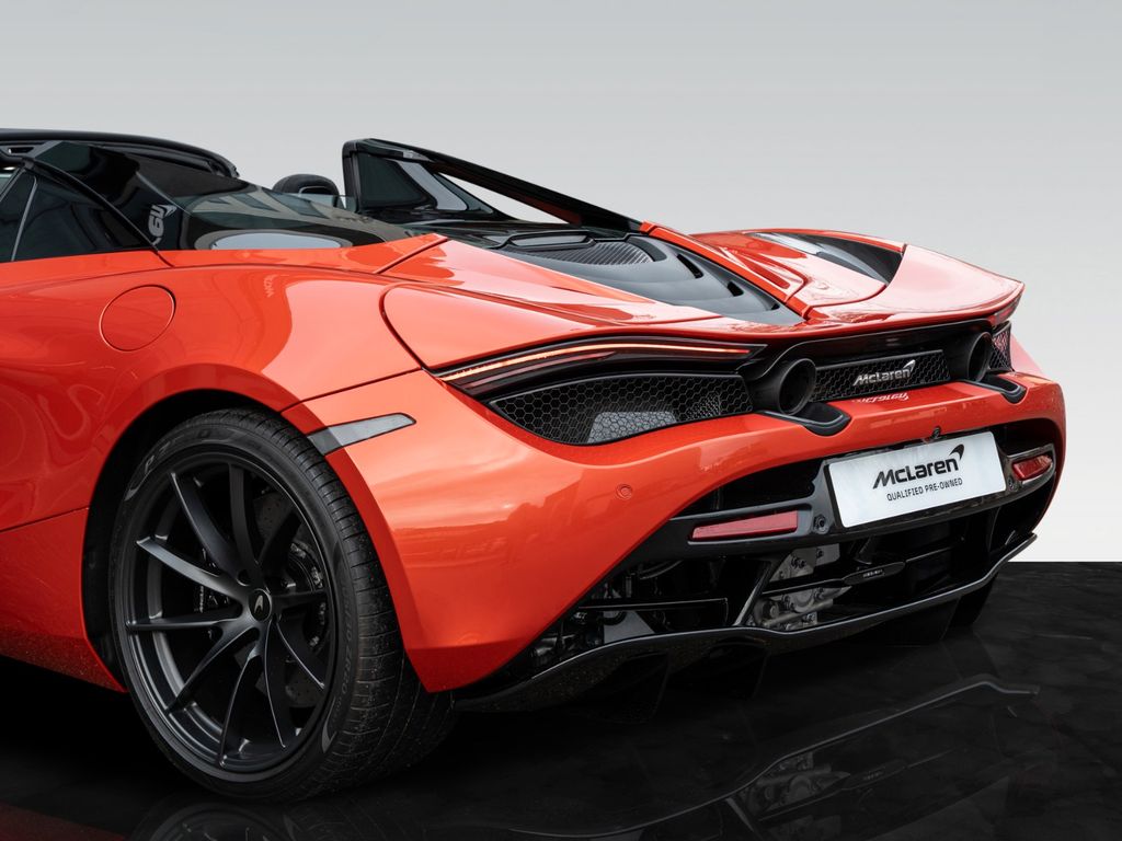 McLaren 720S 2025