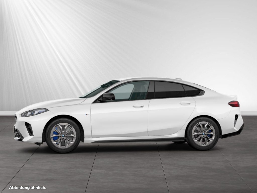 BMW M235 2025