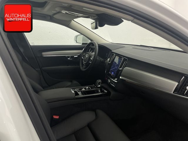 Volvo V90 2024