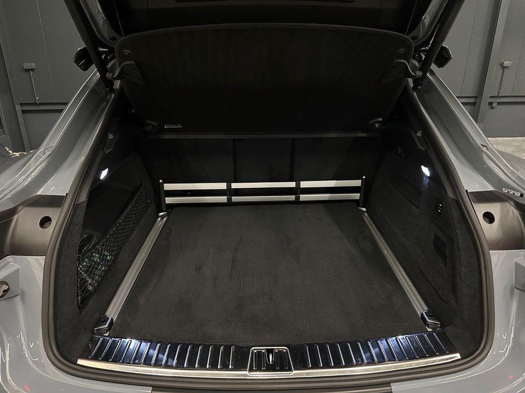 Porsche Cayenne 2021