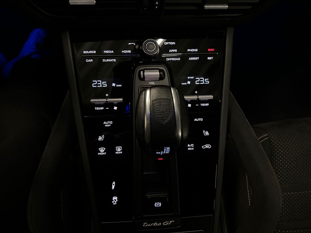 Porsche Cayenne 2021