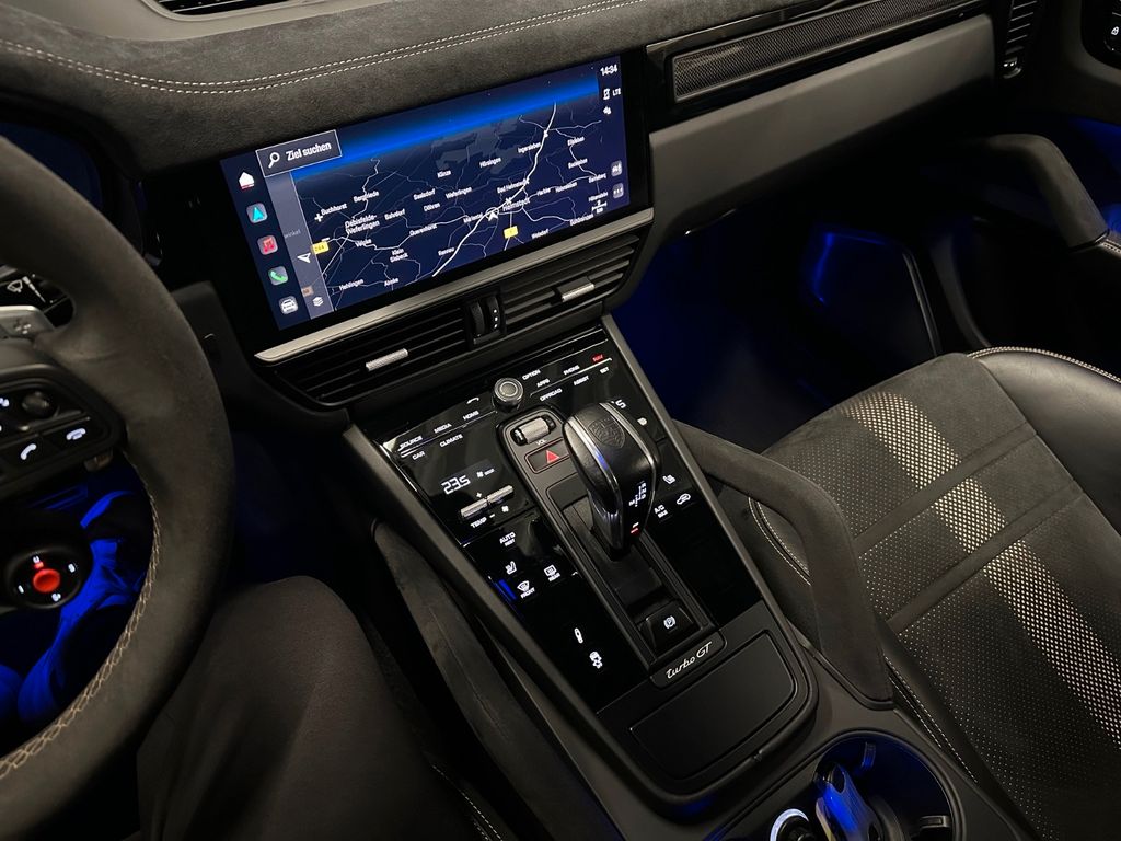 Porsche Cayenne 2021