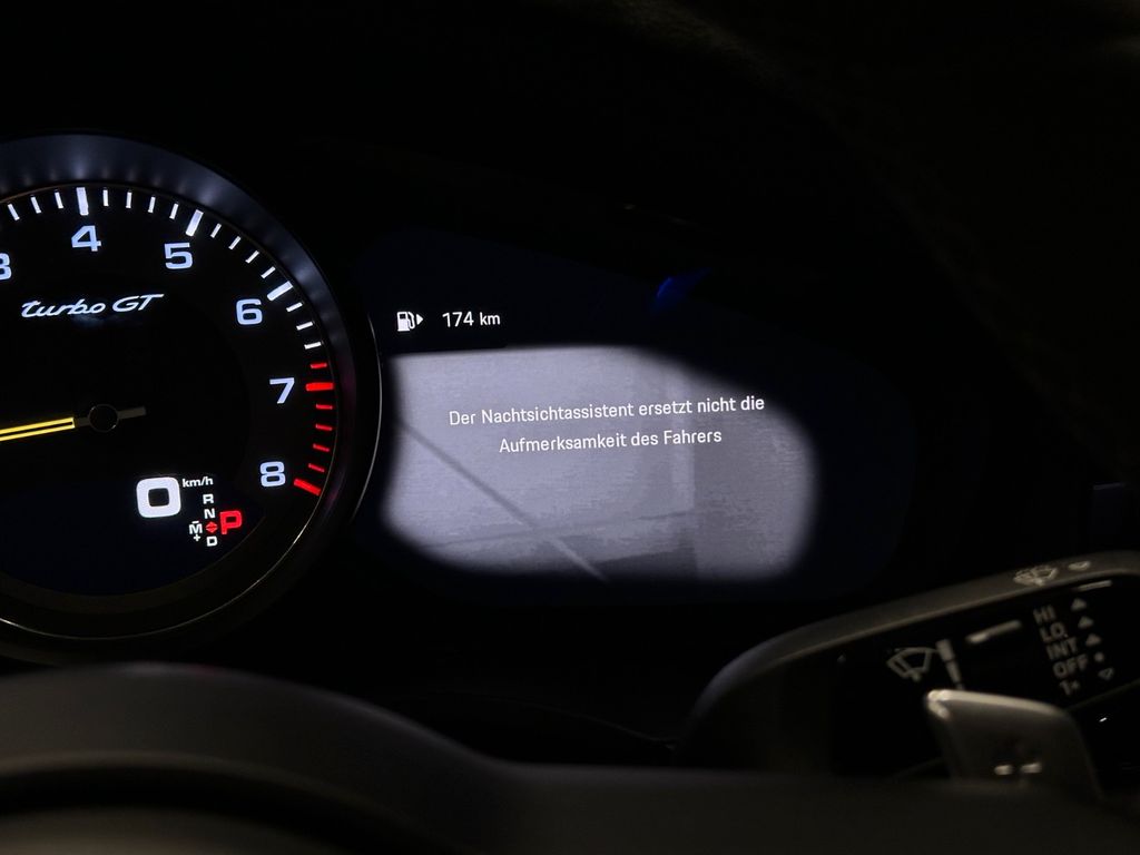 Porsche Cayenne 2021