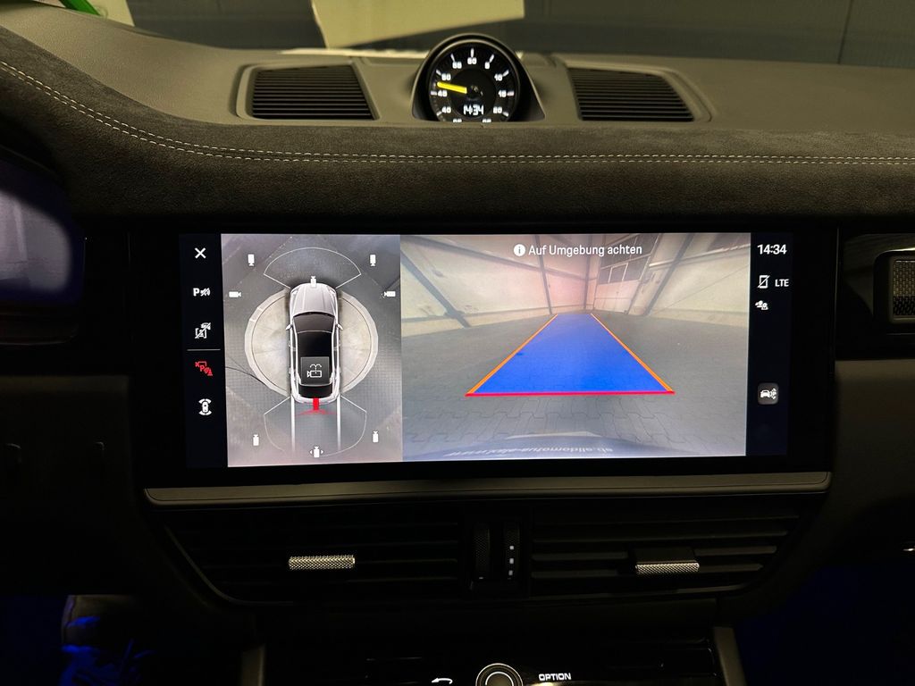 Porsche Cayenne 2021