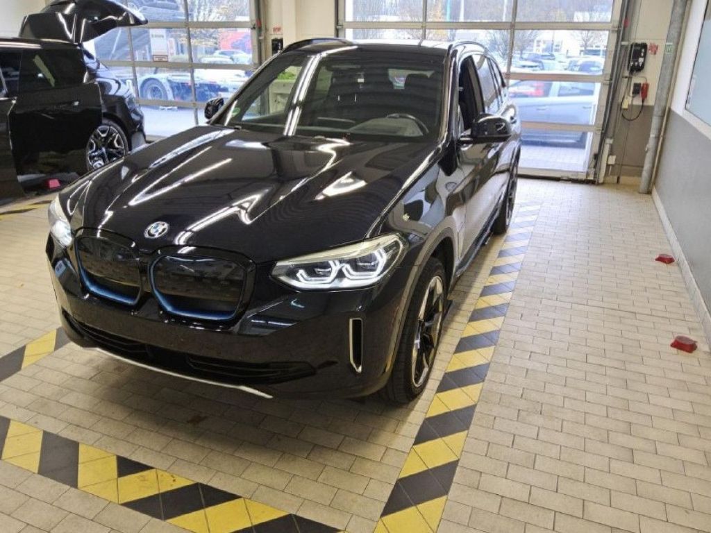 BMW iX3 2021
