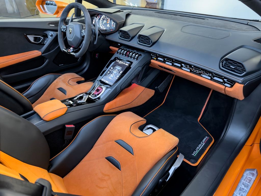 Lamborghini Huracán 2024