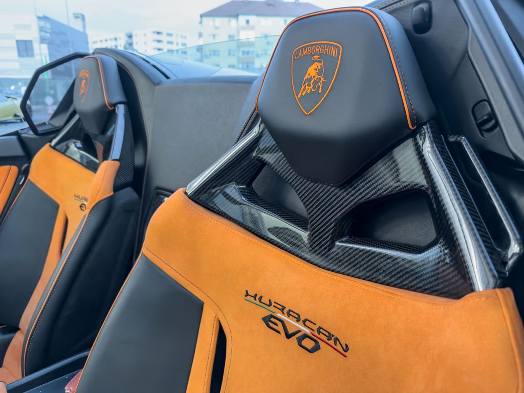 Lamborghini Huracán 2024