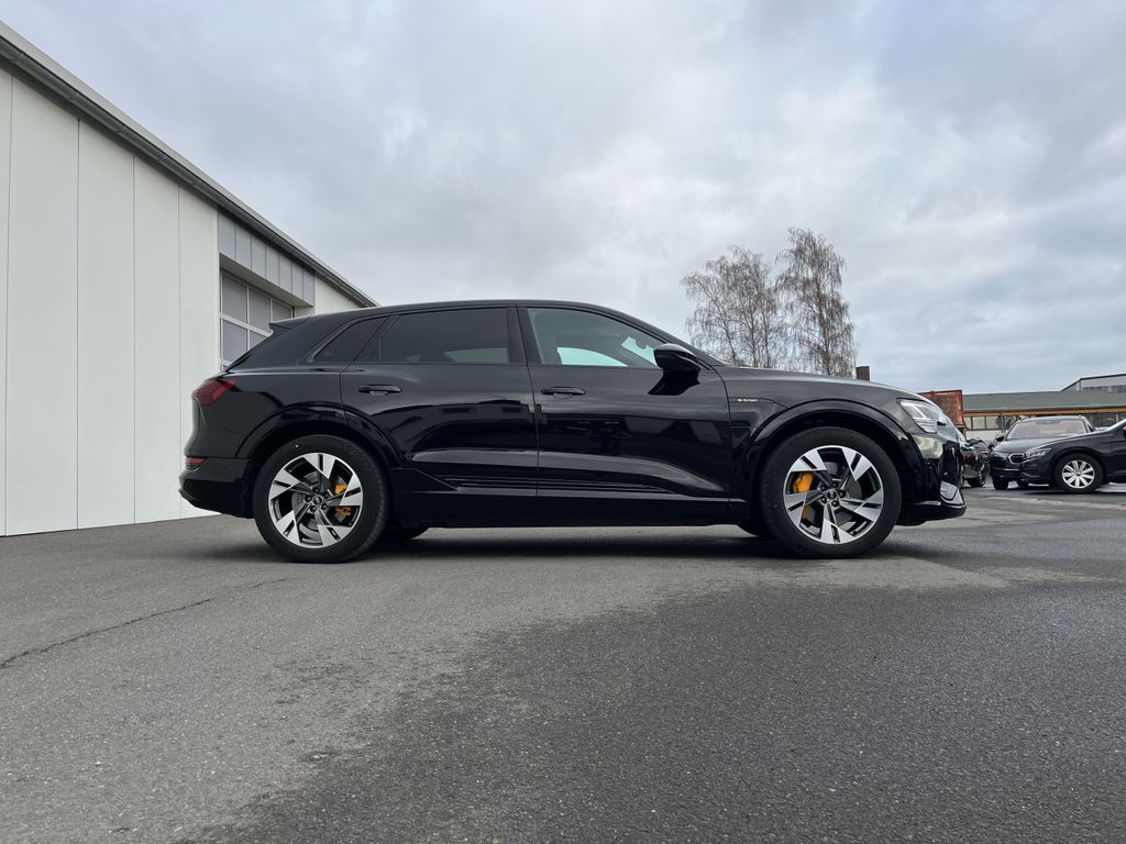 Audi e-tron 2022