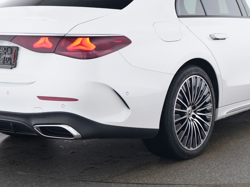 Mercedes-Benz E 300 2024