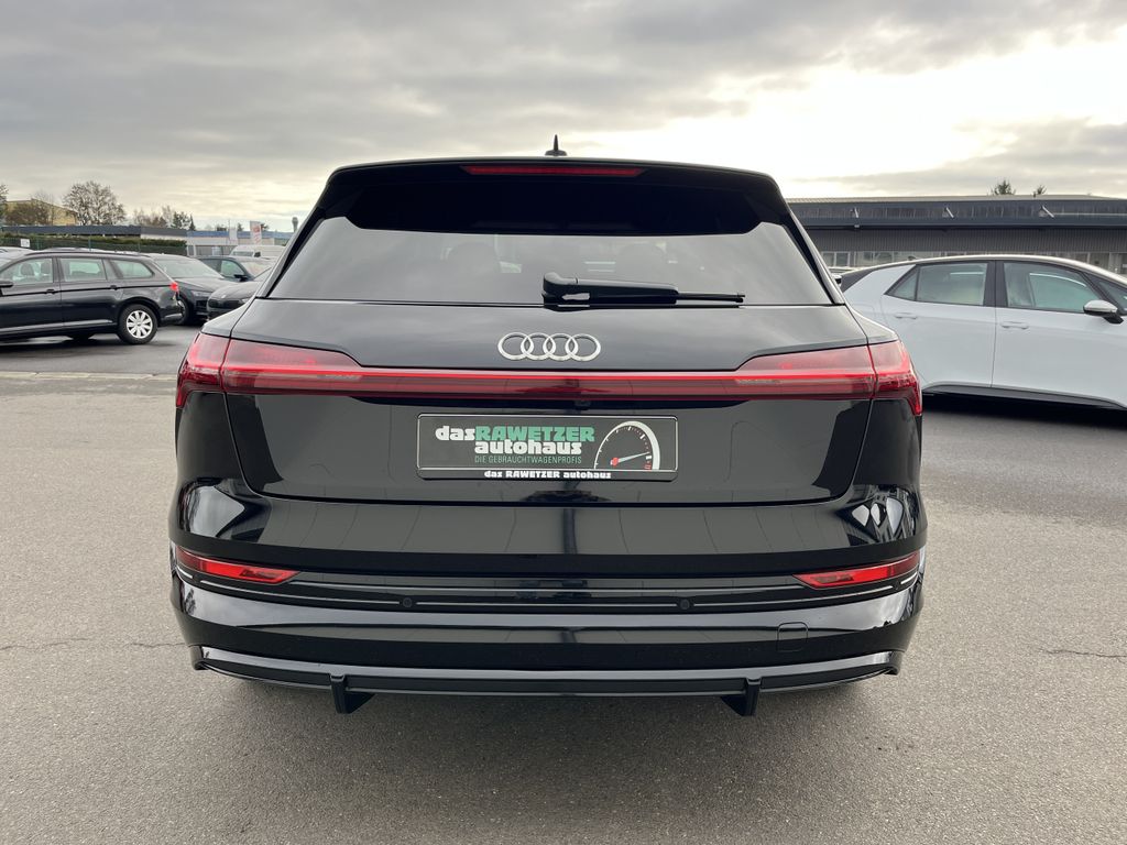 Audi e-tron 2022