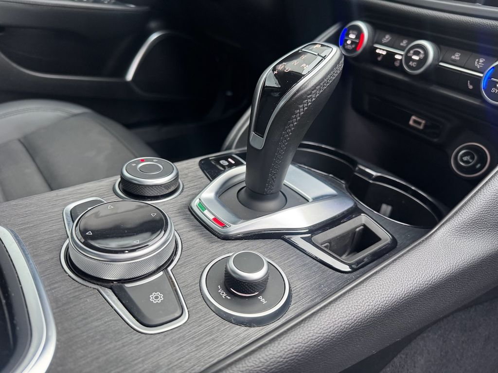 Alfa Romeo Giulia 2021