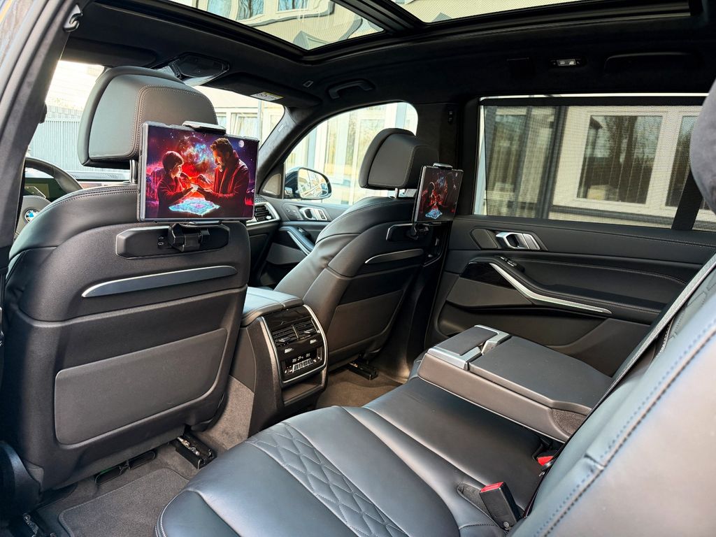 BMW X7 2025