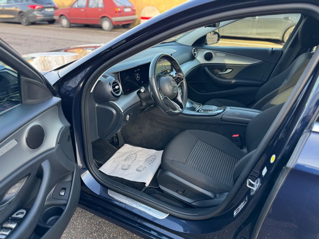 Mercedes-Benz E 220 2022