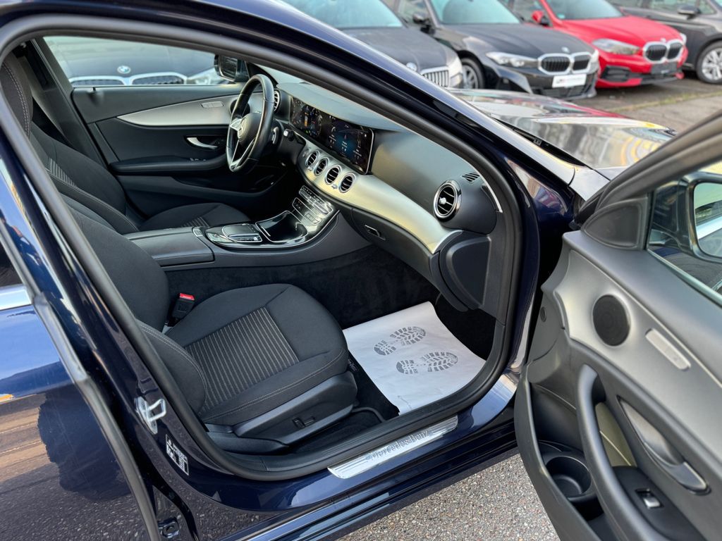 Mercedes-Benz E 220 2022