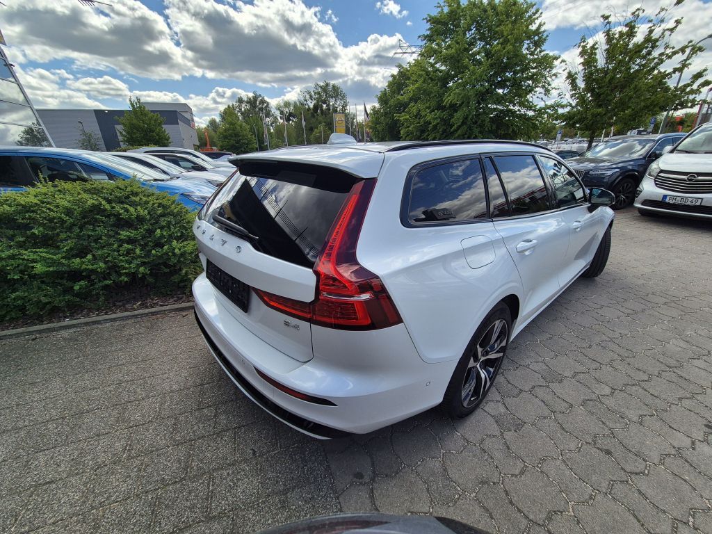 Volvo V60 2024