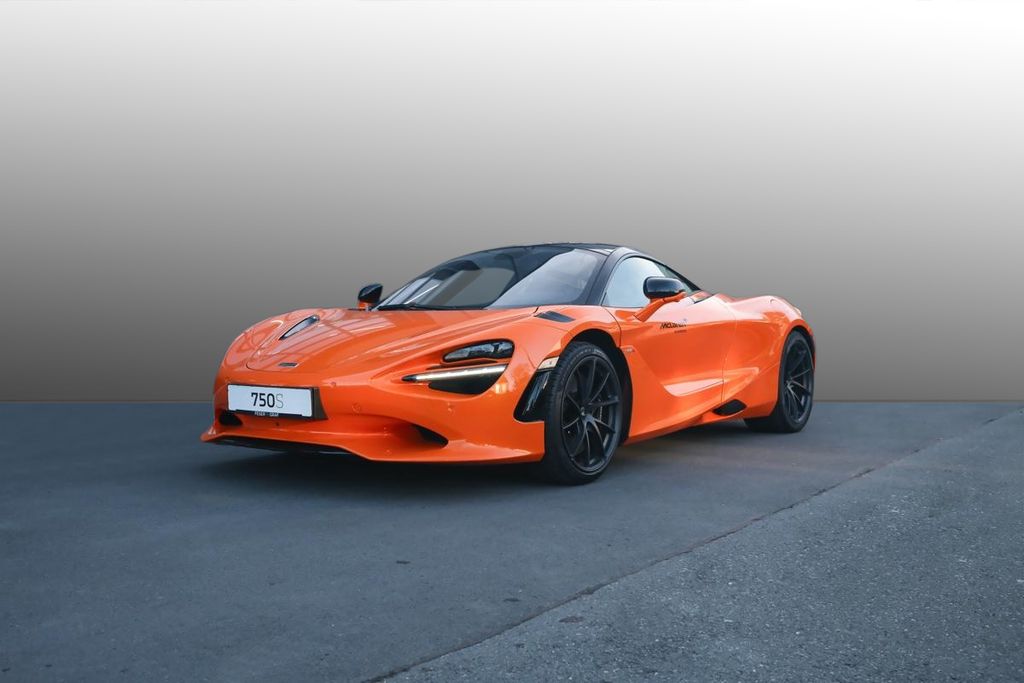 McLaren 750S 2025