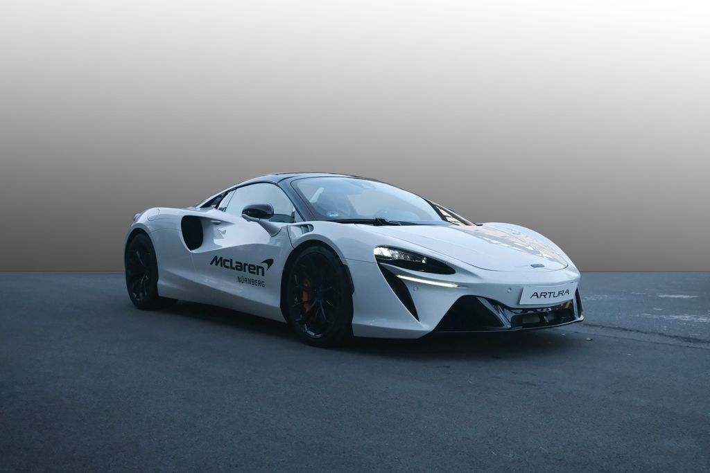 McLaren Artura 2025