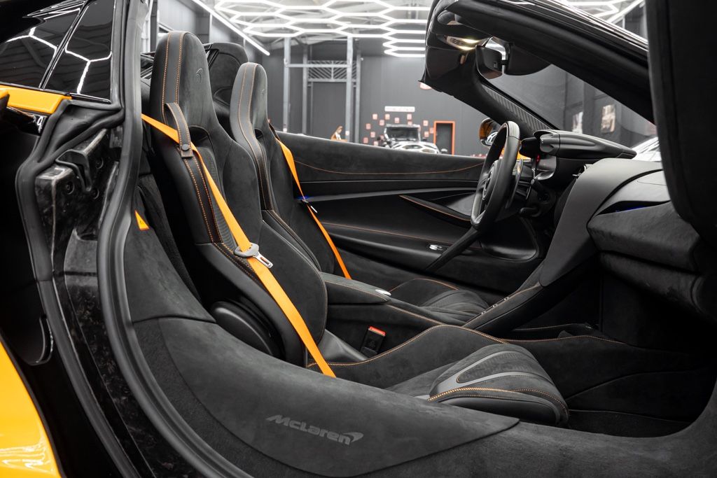 McLaren 750S 2025