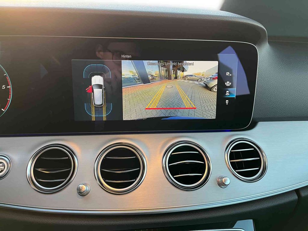 Mercedes-Benz E 300 2023