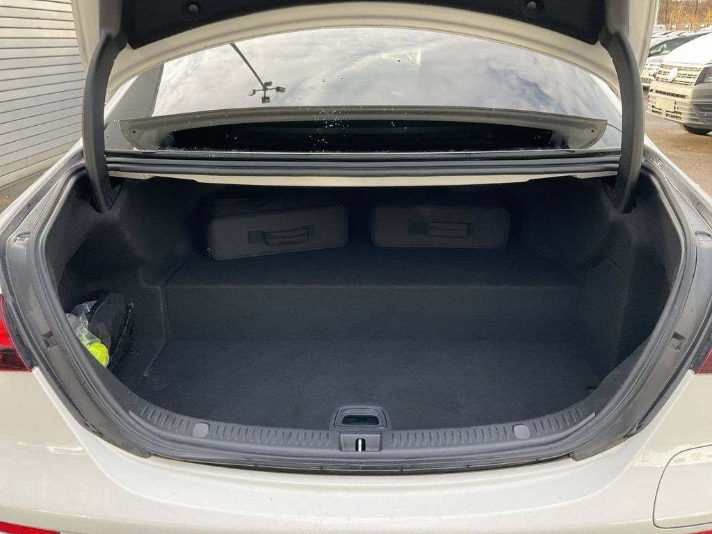 Mercedes-Benz E 300 2021