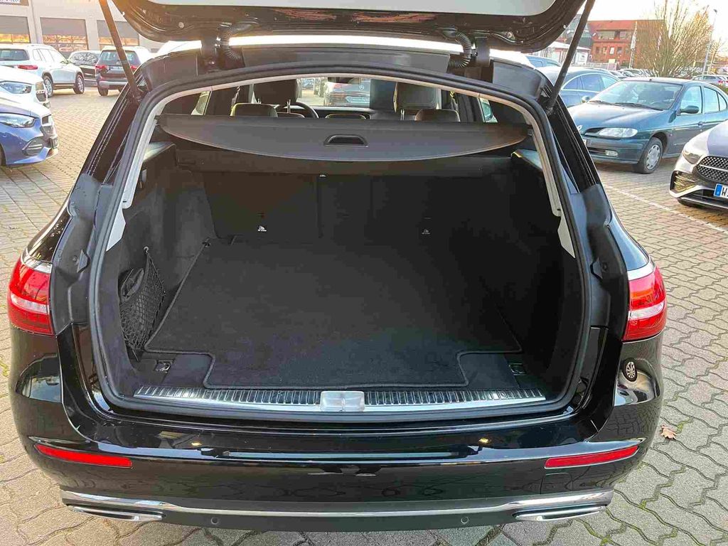 Mercedes-Benz E 300 2023